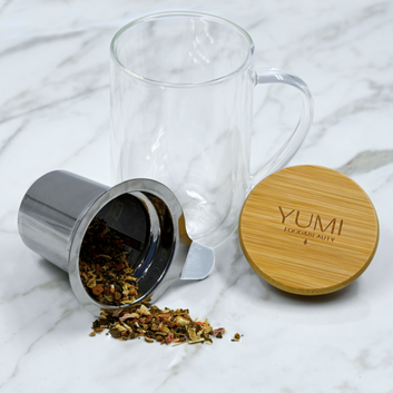 Yumi Food & Beauty Double Wall Glass Cup With Infuser & Wooden Measuring Spoon