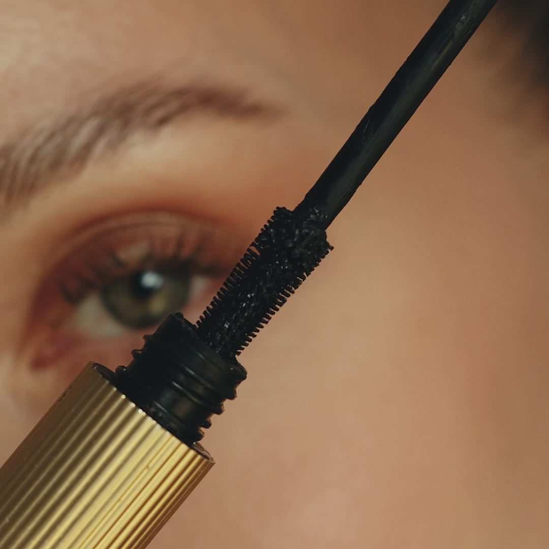 EBSD Mitzi Mascara Application Short Video